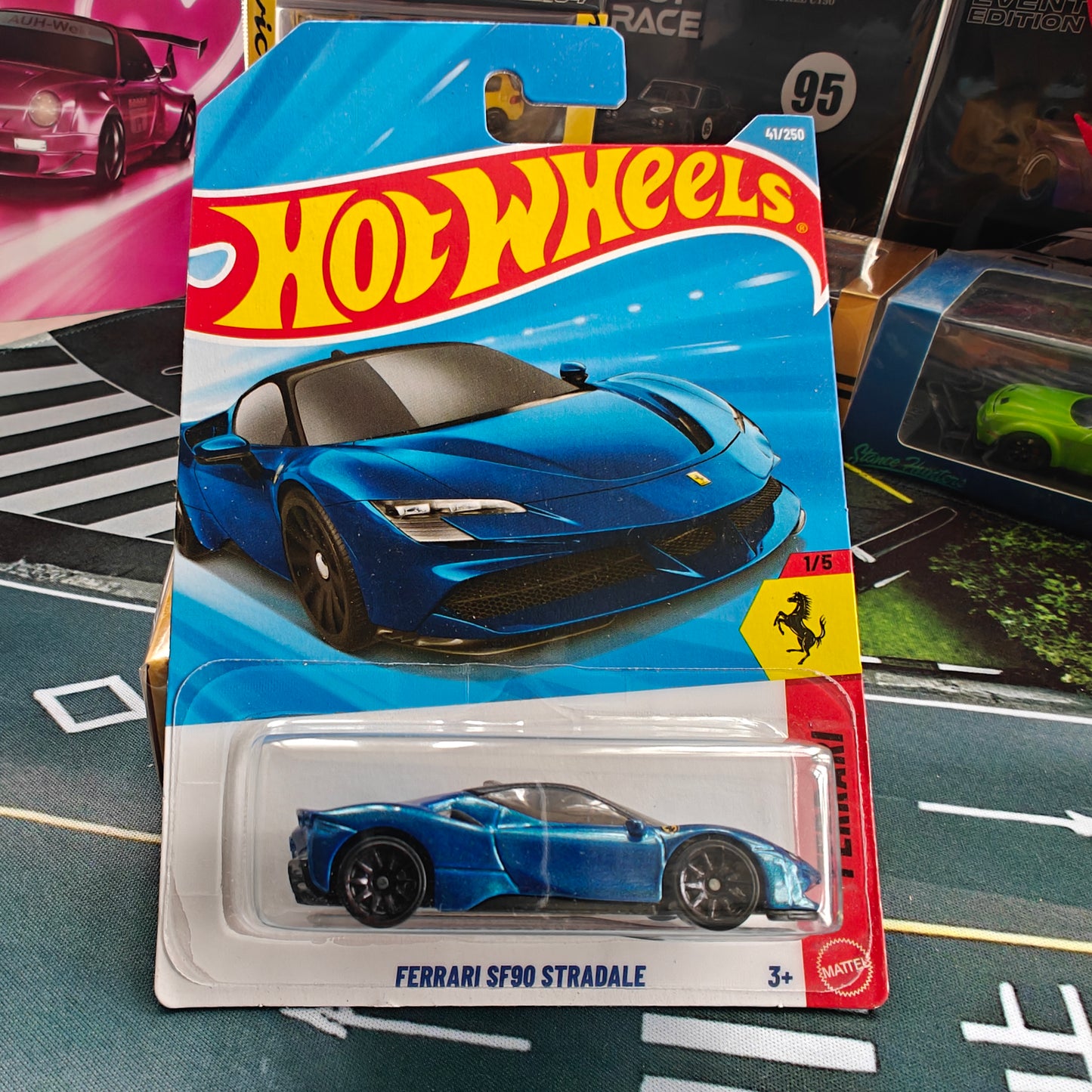 FERRARI SF90 STRADALE