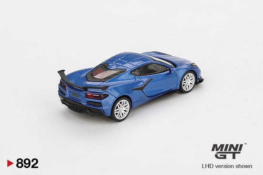 Mini GT -Chevrolet Corvette Z06 2023 Elkhart Lake Blue Metallic 1:64 scale model car