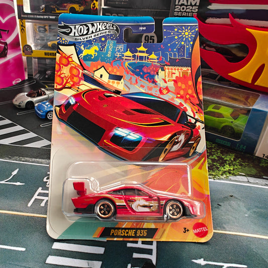 PORSCHE 935