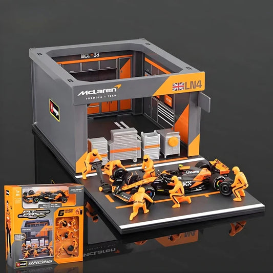 Bburago Garage Kit McLaren MCL38 Formula 1 Pit Stop Scene Lando Norris #4 Diecast Model Set – 1:43 Scale
